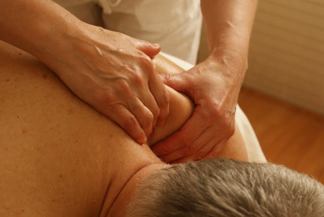 Massagem ImpactoEA 2 Massagem Terapêutica - Imagem 1